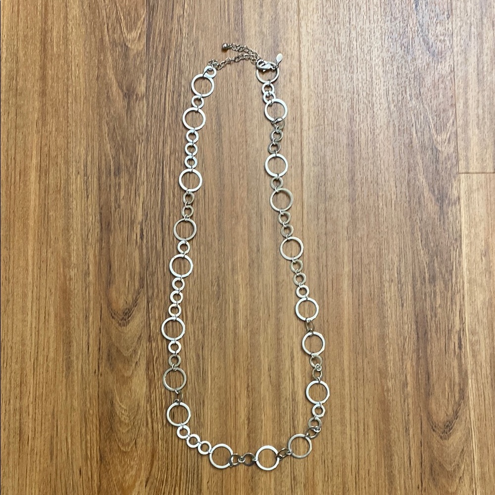 Elegant Silver Circle Necklace